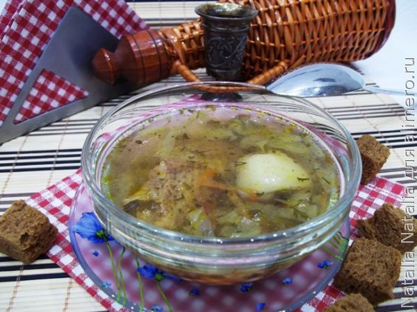 Сытный суп из домашних крылышек и овощей – простой и удачный рецепт