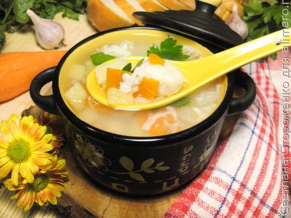 Рисовый суп с рыбными фрикадельками