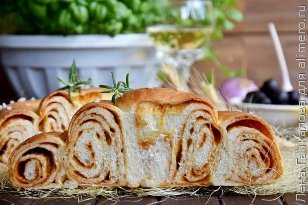 Фокачча лукана — вкуснейший ароматный итальянский хлеб