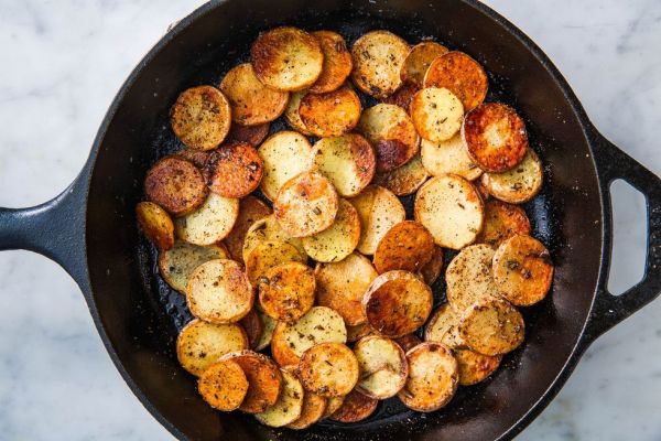 Как идеально пожарить картошку на сковороде