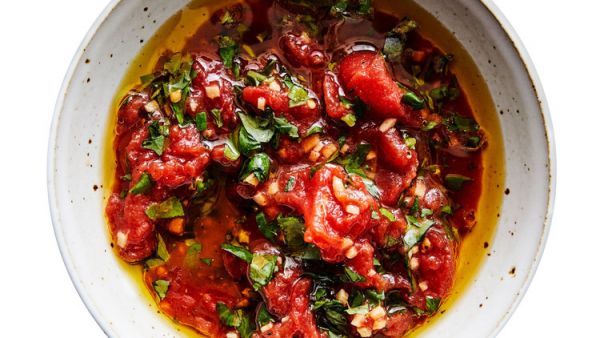 Имбирно-томатный соус с базиликом за 10 минут