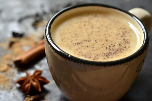 Пряный масала чай с молоком - вкусный и необычный напиток