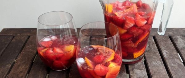 Сангрия - головокружительный напиток из фруктов на красном вине