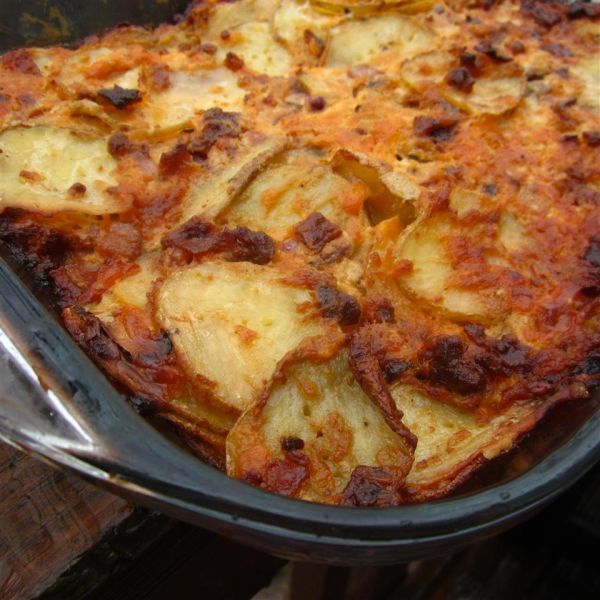 Вкусная запечённая картошка с майонезом, сметаной и сыром