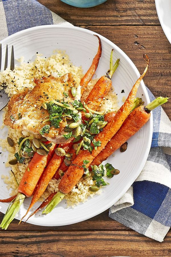 Куриные бёдра с морковью и кускусом - сытное восточное блюдо