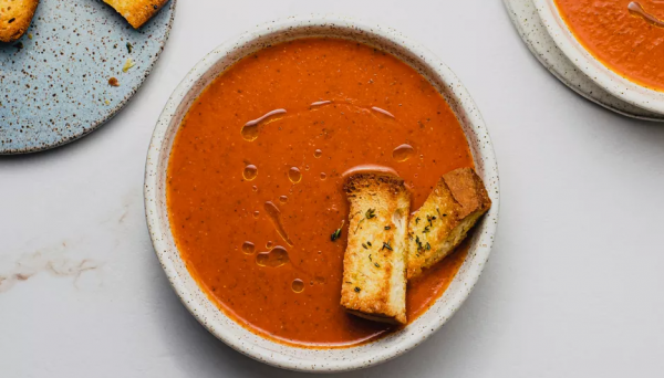 Очень вкусный низкокалорийный томатный суп с базиликом за 30 минут