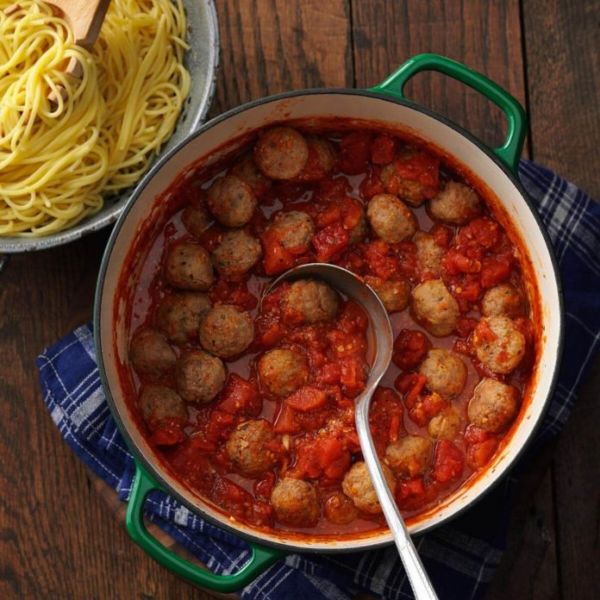 Сытный ужин - спагетти с фрикадельками