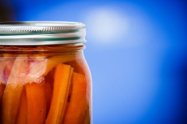 Постная закуска - маринованные морковные палочки