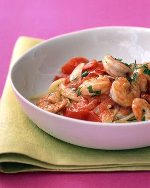 Жареные креветки с помидорами - простой и полезный ужин