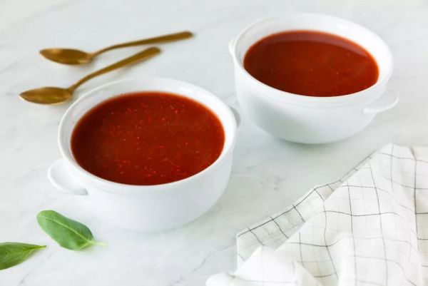 Холодный томатный суп - очень просто, вкусно и низкокалорийно