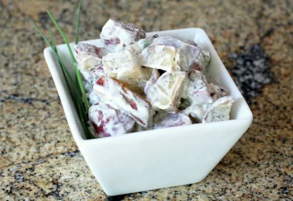 Картофельный салат в духовке: идея для ужина без лишних хлопот