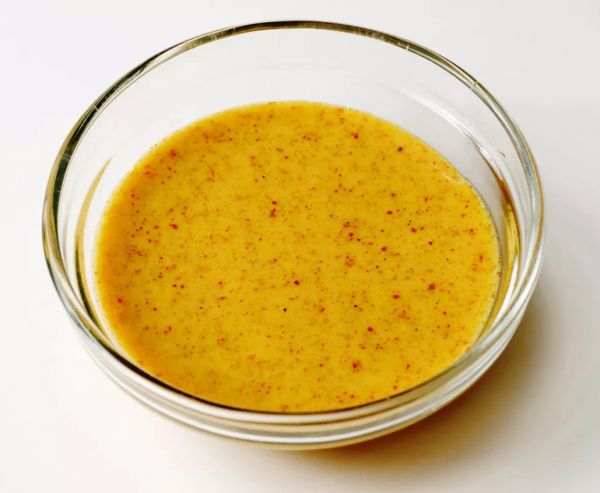 Ароматная горчичная заправка с апельсиновым соком для овощных салатов