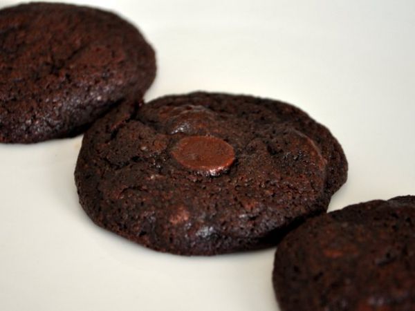Потрясающее шоколадное печенье без лишних хлопот