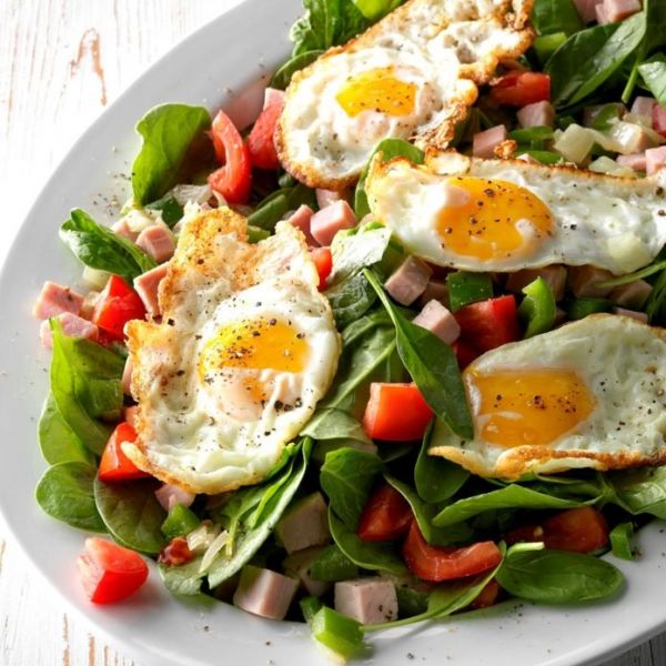 Полезный овощной салат с яйцами за 25 минут