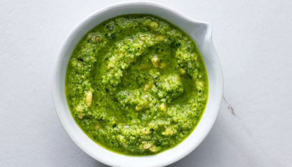 Простой зелёный соус с чесноком по итальянскому рецепту