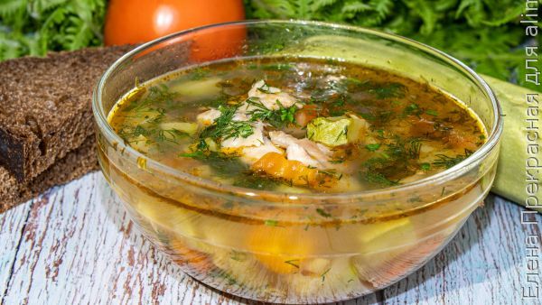 Летний овощной суп с курицей и зеленью