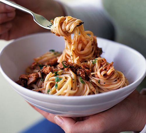 Классика итальянской кухни: спагетти с соусом из тунца