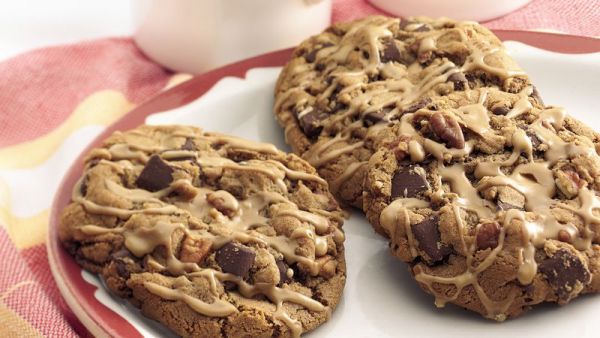 Ароматное кофейное печенье с шоколадом и орехами
