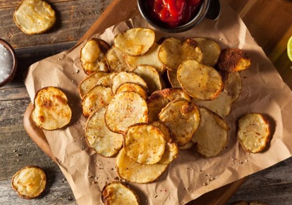 Домашние картофельные чипсы в духовке