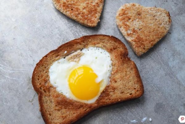 Как приготовить романтический завтрак за 10 минут