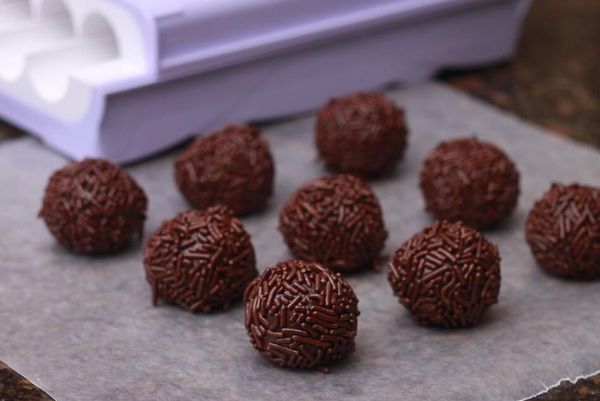 Домашние шоколадные конфеты из 3-х простых ингредиентов
