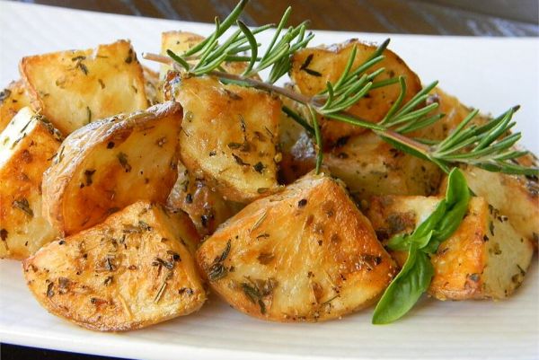 Вкусная и ароматная картошка в духовке за 35 минут