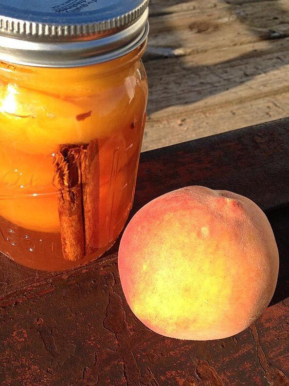 Маринованные персики в домашних условиях – простой и интересный рецепт