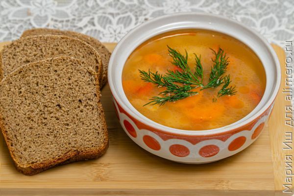 Вкусный и яркий постный суп с консервированной фасолью за 30 минут