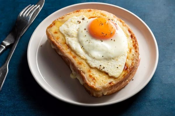 Сэндвич крок мадам – элегантный французский завтрак за 30 минут