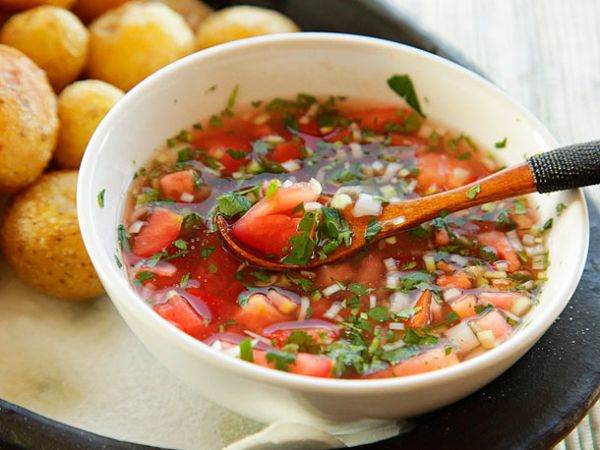 Колумбийский овощной соус с помидорами и луком