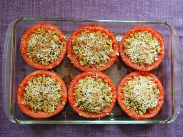 Фаршированные помидоры «Провансаль»: потрясающая закуска из простых ингредиентов