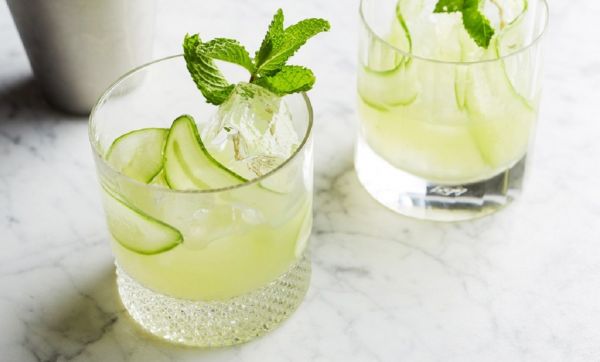Вкусный огуречный коктейль с лимоном - готовимся к праздникам