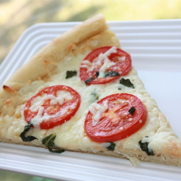Пицца «4 сыра» - простой и быстрый рецепт