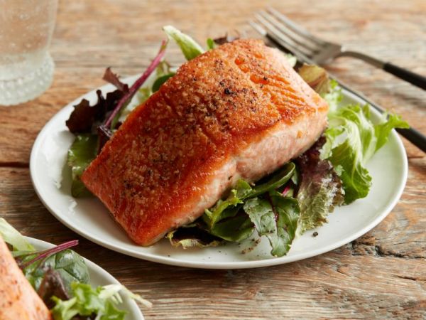 Как вкусно пожарить лосося на сковороде - всего 3 ингредиента