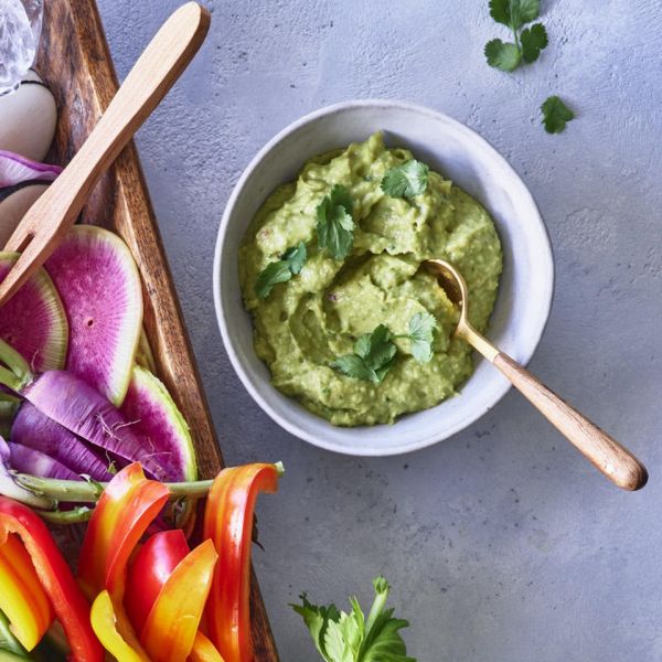 Пряный хумус - новый рецепт популярной закуски с авокадо